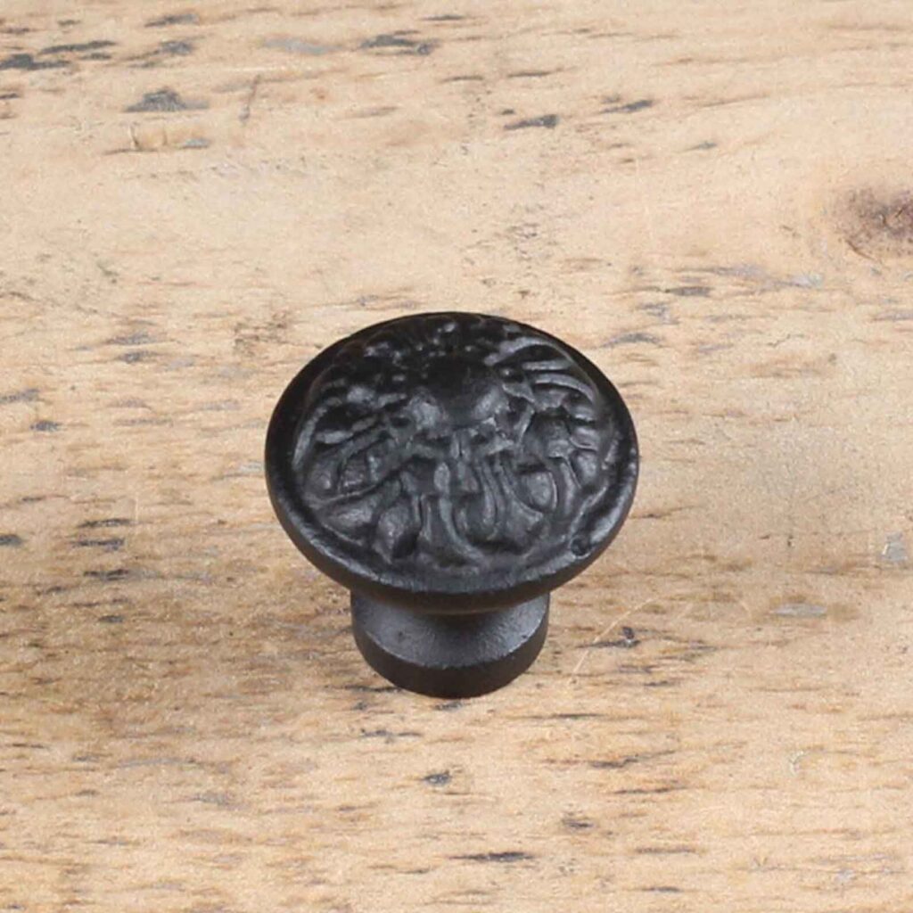 black-small-lily-knob-01