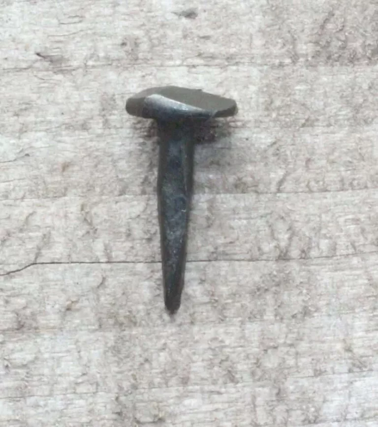 thumb-0-clous-a-tete-martele-0-625-1-lbs-224.JPG