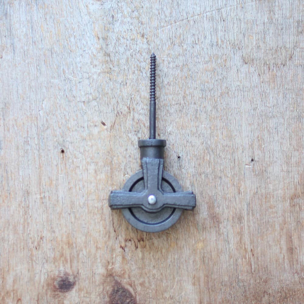 Single pulley on wood screw | Old Quebec Hardware