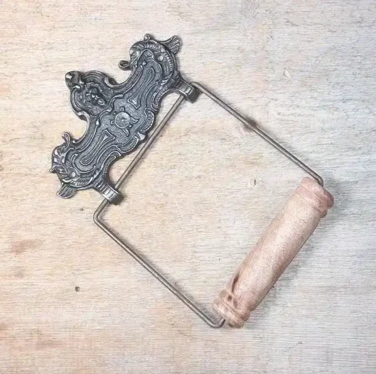 lion_face_toilet_paper_holder